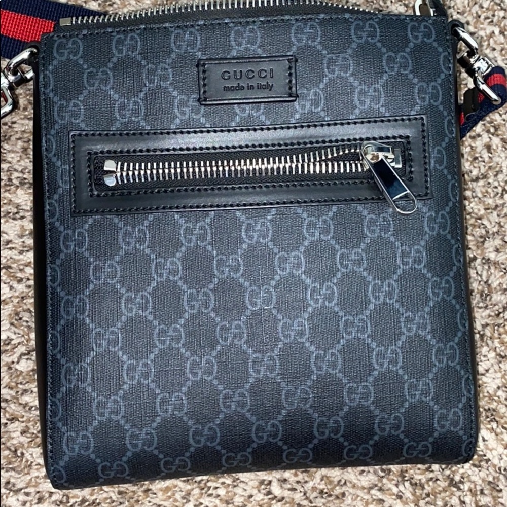 Gucci Supreme Shoulder Bag